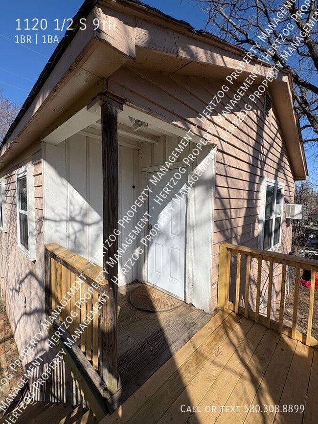 Photo - 1120 1/2 S 9th-