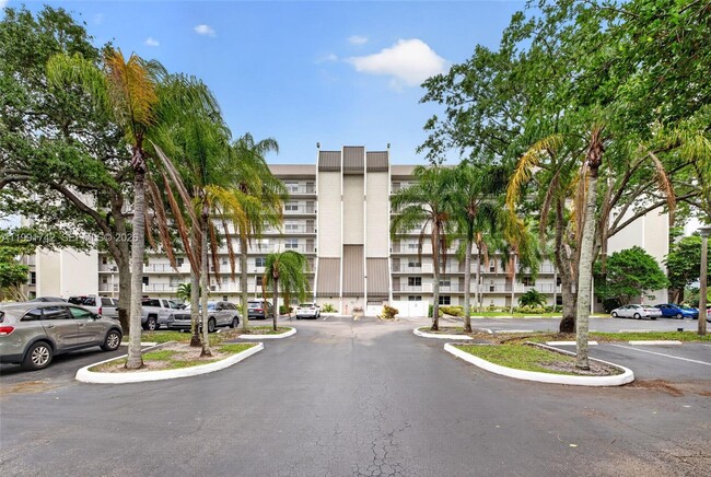 Photo - 3100 W Rolling Hills Cir Unit 303