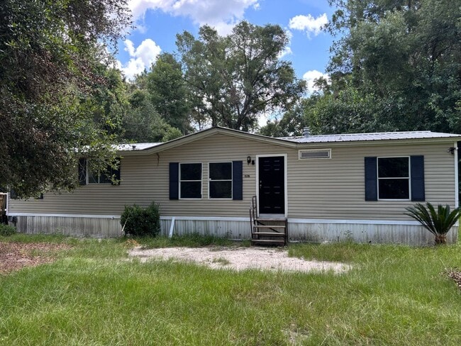 Newly remodeled 3 bed 2 bath with patio - Newly remodeled 3 bed 2 bath with patio House