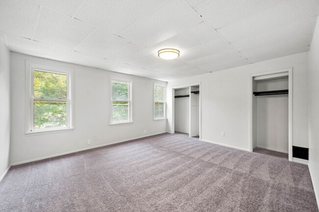 Photo - Gorgeous 3 Bedroom in Troy Hill available June 1!