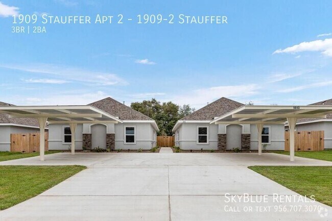 Building Photo - 1909 Stauffers St Unit 1909-2 Stauffer Rental