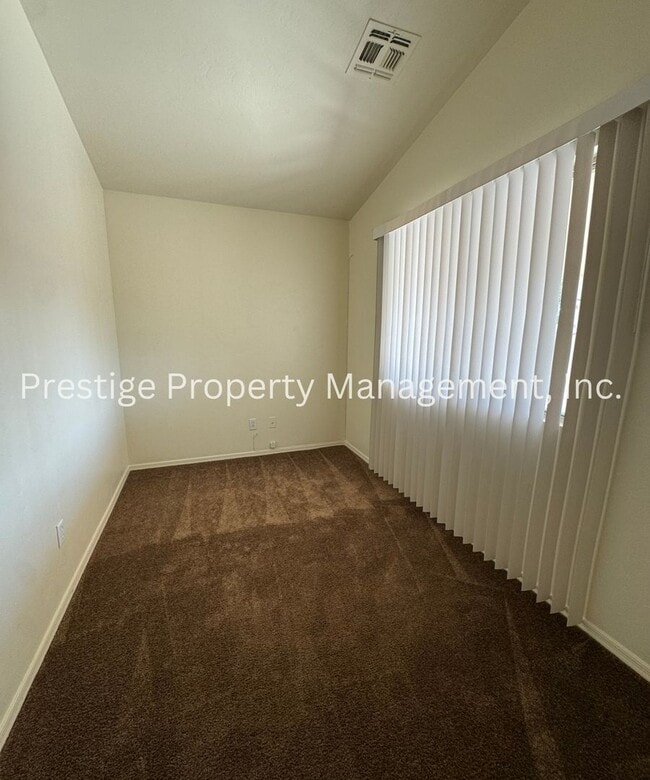 Photo - Cozy East Side Home W/ a Den