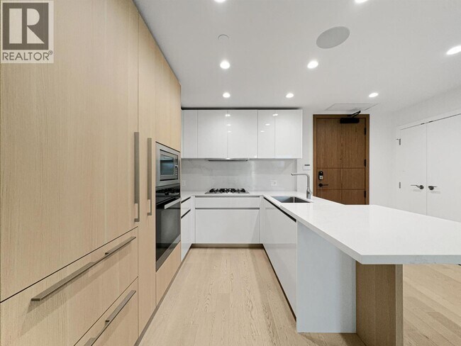 Photo - 6811 Pearson Wy Unit 3XX
