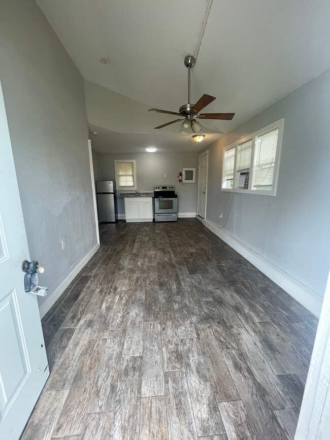 Photo - 902 W Lakeside Dr Unit 902 W. Lake Side Dr A