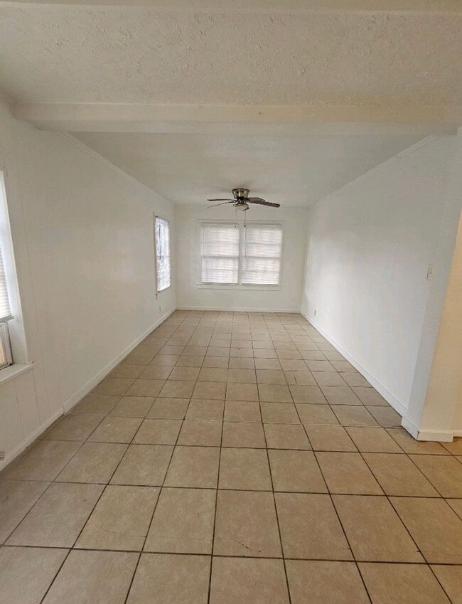 Photo - Biloxi 3 Bedroom