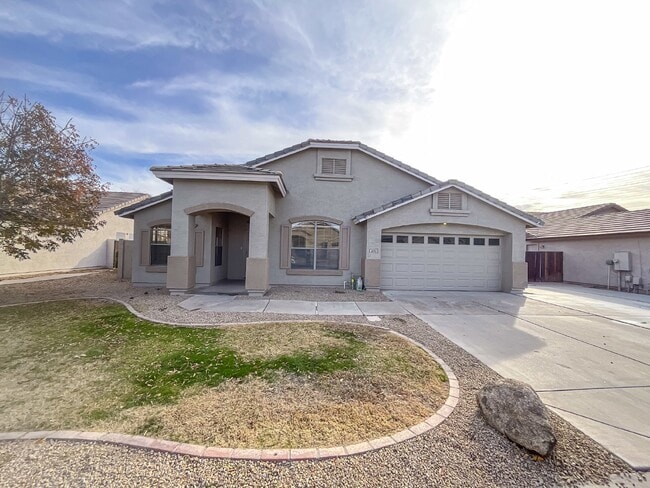 Building Photo - 2041 E Rawhide St