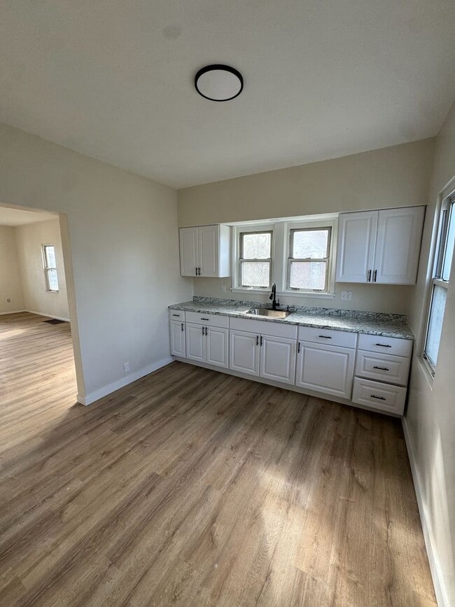 2231 May St