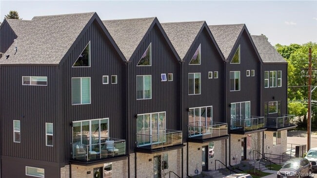 LUX 3BD, 2.5BA University Hills Townhome w... - LUX 3BD, 2.5BA University Hills Townhome w...