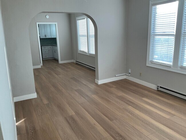 Photo - 618 W 7th St Unit 8