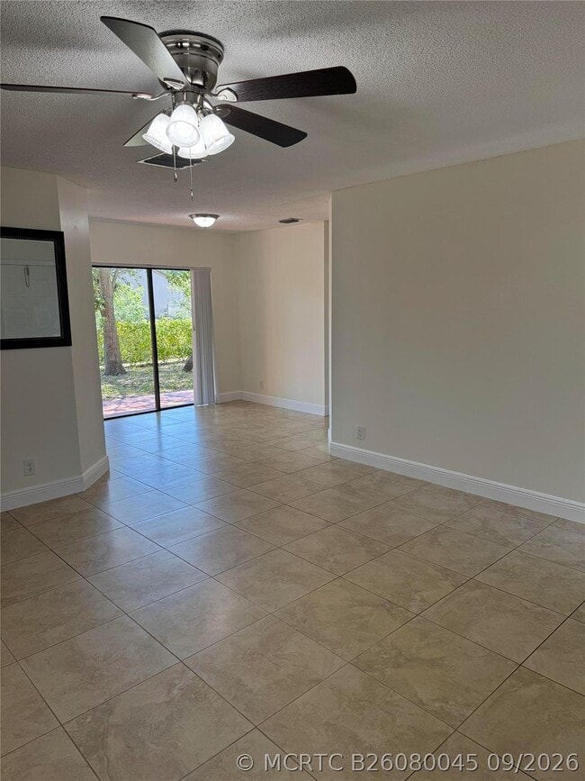 11400 NW 45th St