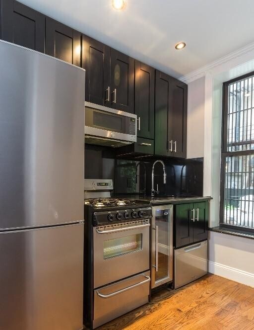 Photo - 147 Avenue A Unit 1R