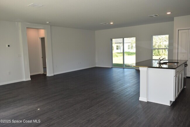 Photo - 3094 San Filippo Dr SE