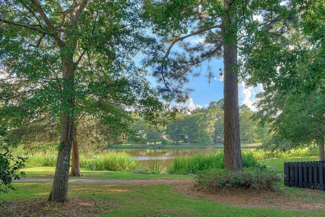 Photo - BEAUTIFUL WATERFRONT TOWNHOME