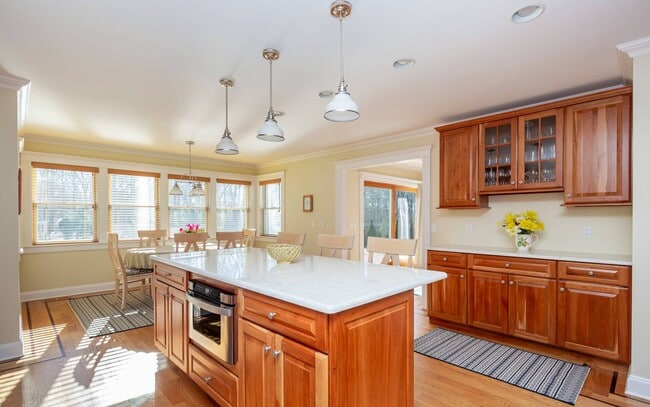 Photo - 6 Wooded Oak Ln