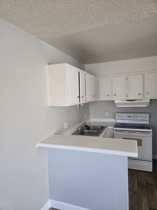485 North Cir Unit 2