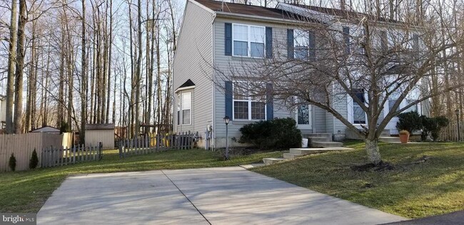 Building Photo - 836 Knob Ct