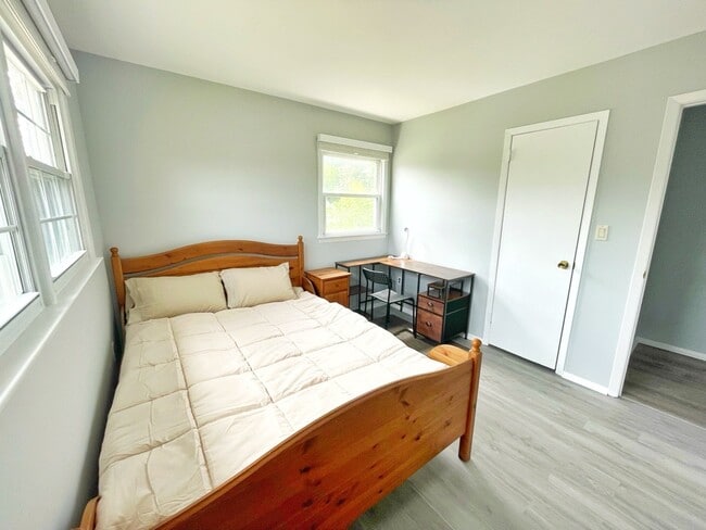 Photo - 57 Greenbrook Rd