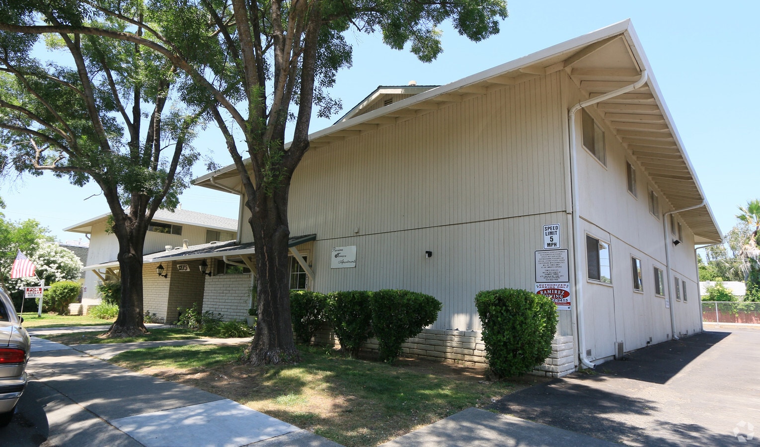 Photo - Riviera Terrace Apartments