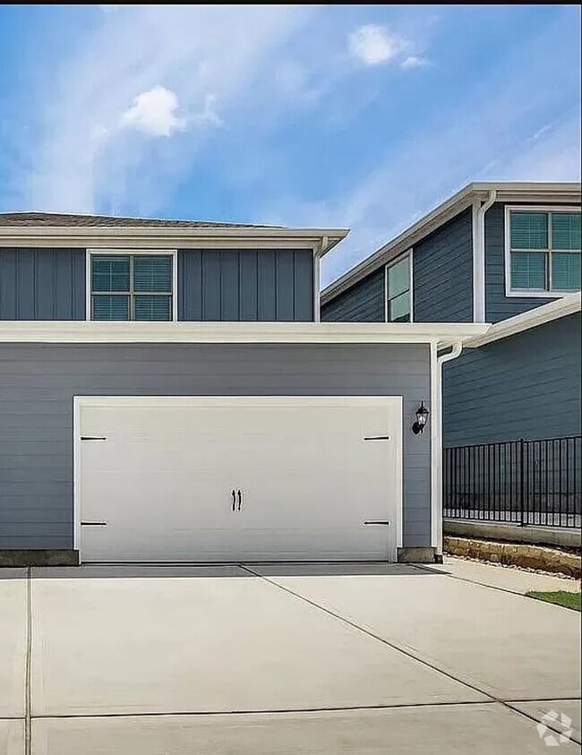 Building Photo - Perfect in Princeton Rental
