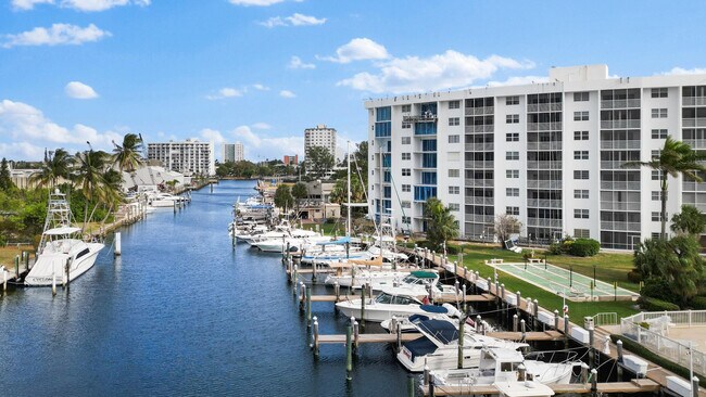 Photo - 2731 NE 14th Street Causeway Unit 919