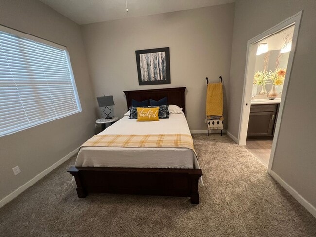 Photo - 1717 Hillcrest Dr Unidad 1