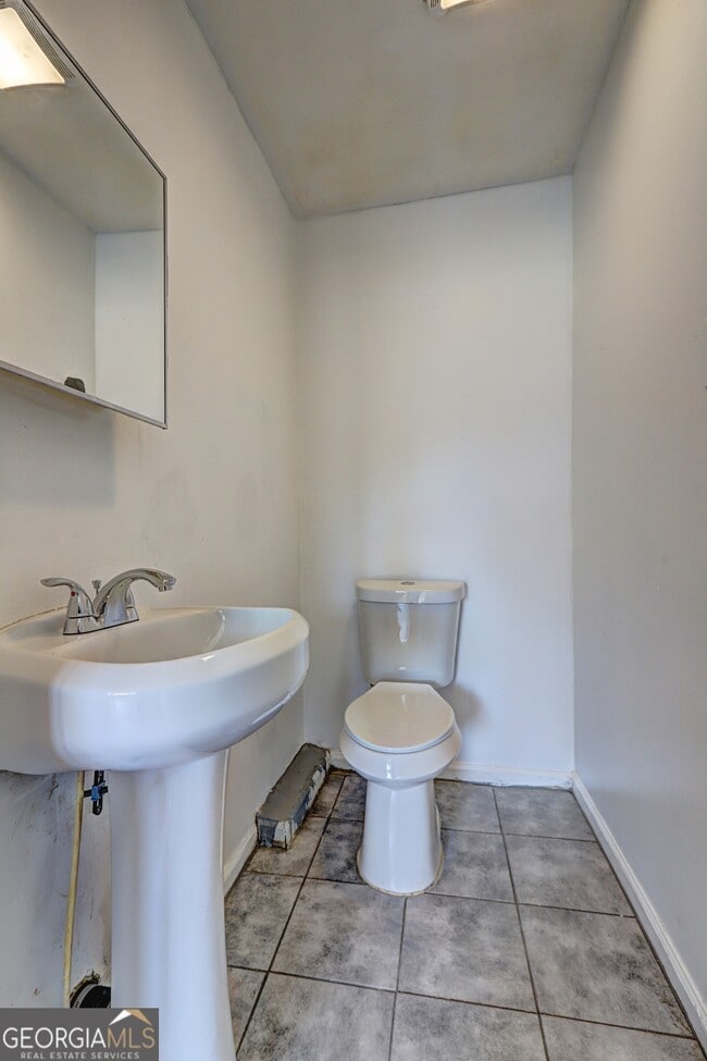 Photo - 3467 Eisenhower Cir SE