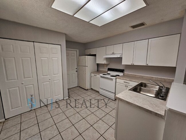 Photo - 8342-8344 Afton Unidad 8344 Afton