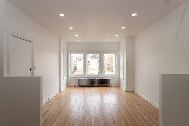 Photo - 2016 N Kilbourn Ave Unit 2