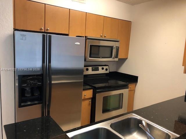 Photo - 2811 N Oakland Forest Dr Unidad 105