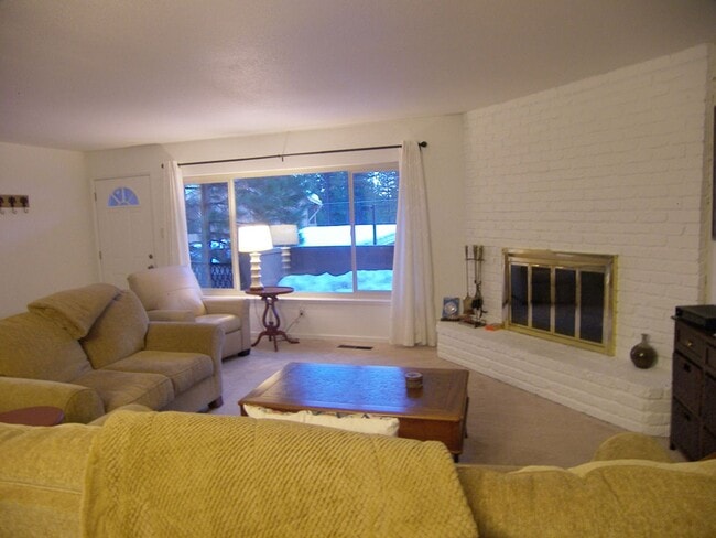Photo - 3 Bedroom - Central Incline! Unit 26