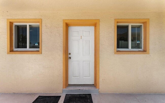 Photo - 211 Circle Dr Unit 01-A