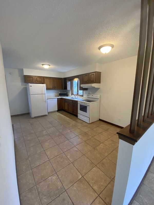 Photo - 319 Opal Cir