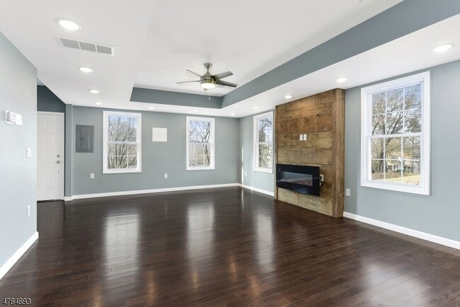 Photo - 499 New Brunswick Ave