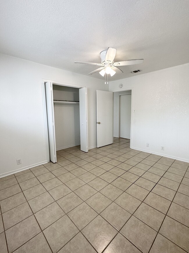 Central Plaza Apartments Early, TX