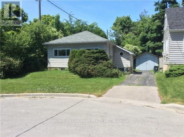 Photo - 166 Maplehurst Ave