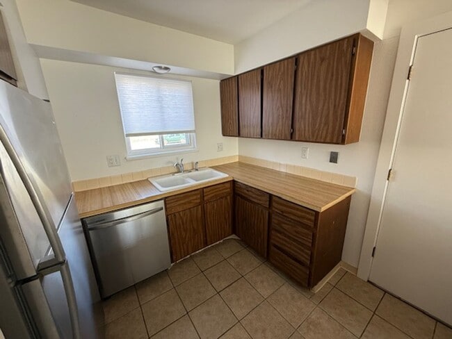 Photo - 3 Bedroom Townhome in FC!