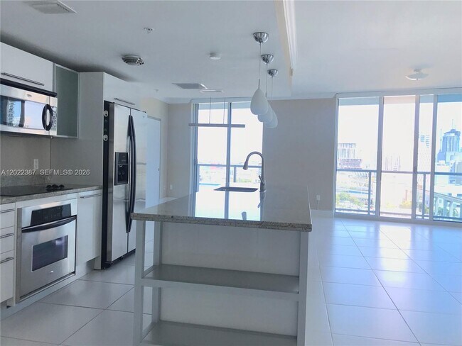 Photo - 185 SW 7th St Unit 1611