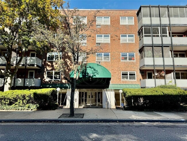 Photo - 100 Lincoln Ave Apartment Unit 17C