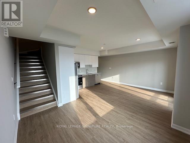 Photo - 708 Woolwich St