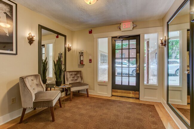 Photo - Vintage Apartment near Nob Hill !