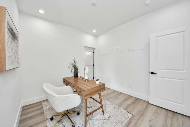 Photo - 7727 Hammerly Blvd