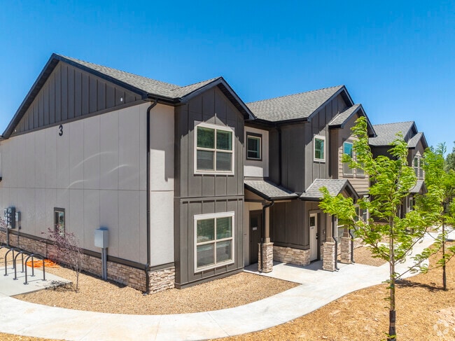 Canyon Del Rio Village Apartments + Townhomes - Canyon Del Rio Village Apartments + Townhomes
