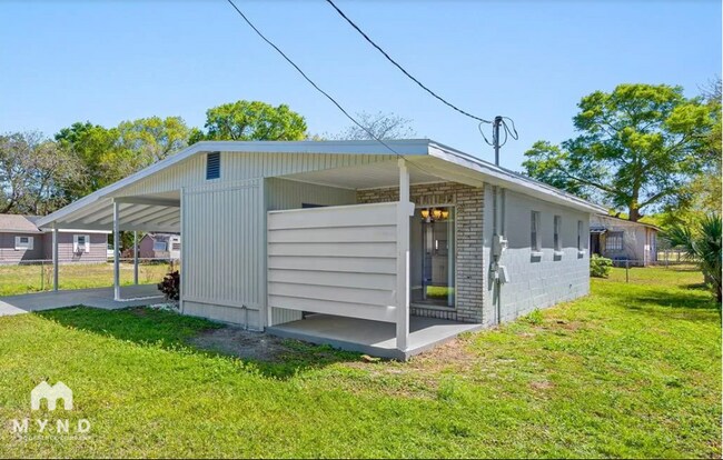 Photo - 3501 E McBerry St