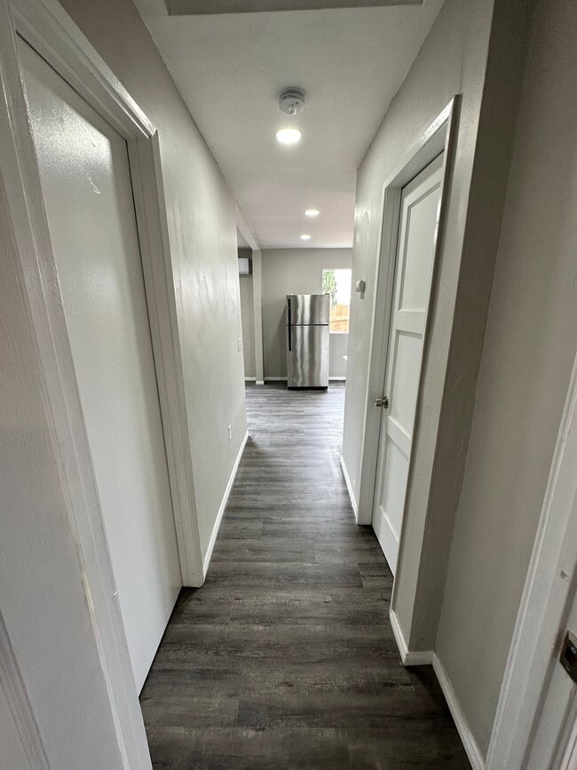 Photo - 8315 Lincoln St