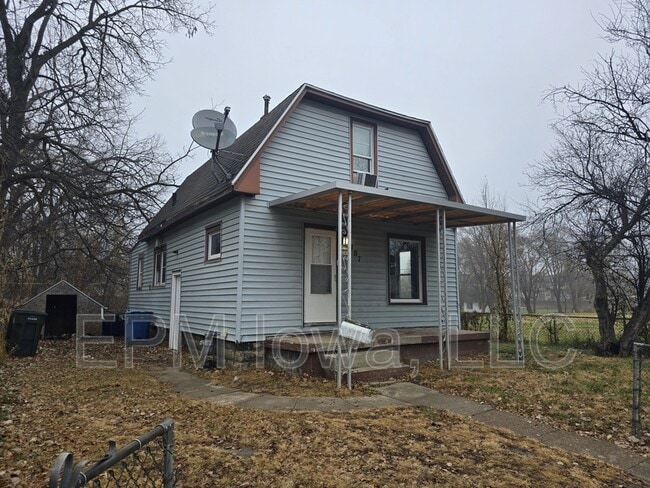 Building Photo - 707 Webster St