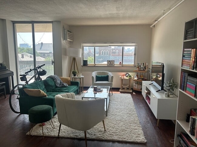 Photo - 872 Massachusetts Ave Unidad 801