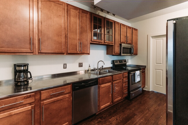 Photo - 902B Shelby Ave