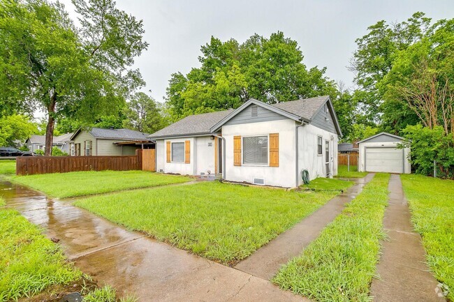 Building Photo - Country Town Living-  2 Bed, 1 Bath Home- ...
