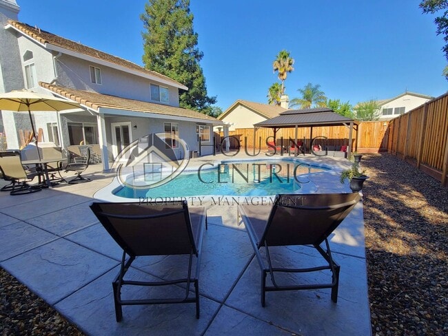 Photo - Executive Folsom Rental EXCELLENT Location and a POOL!