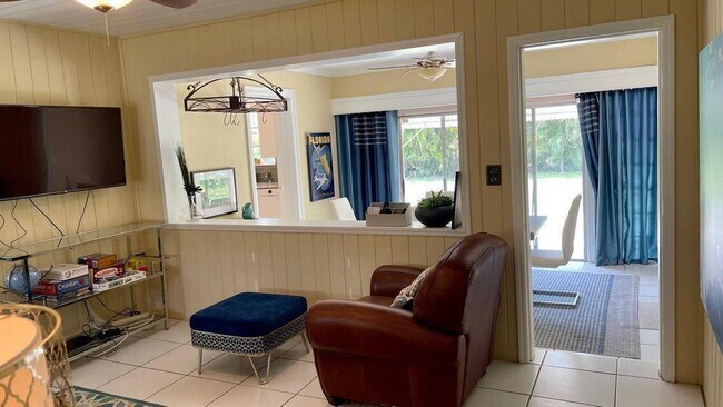 Photo - 235 Fordham Dr